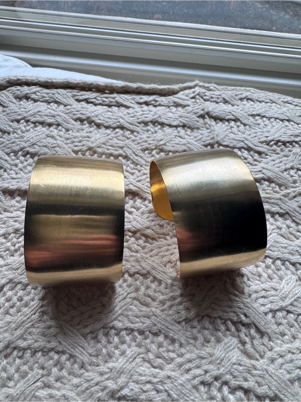 Robyn Rhodes Alice statement Gold Cuff Bracelets Set - Picture 3 of 5